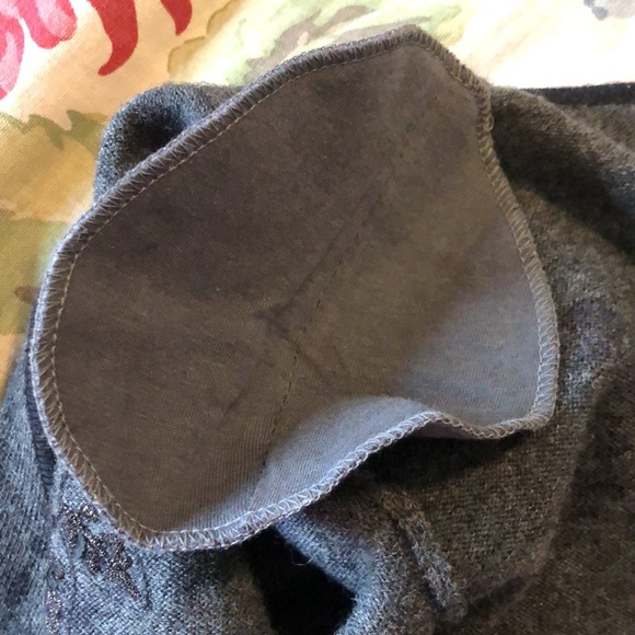 Vtg JONES NEW YORK Size Small P
100% Lana Merino Wool True Wrap Floral Metallic - Picture 10 of 17